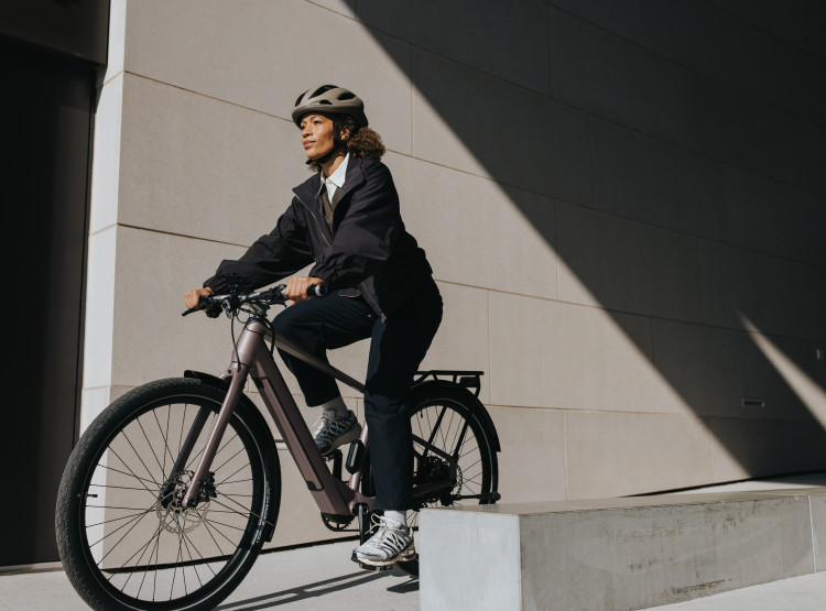 Bosch eBike Systems přichází s prvním motorem v náboji kola
