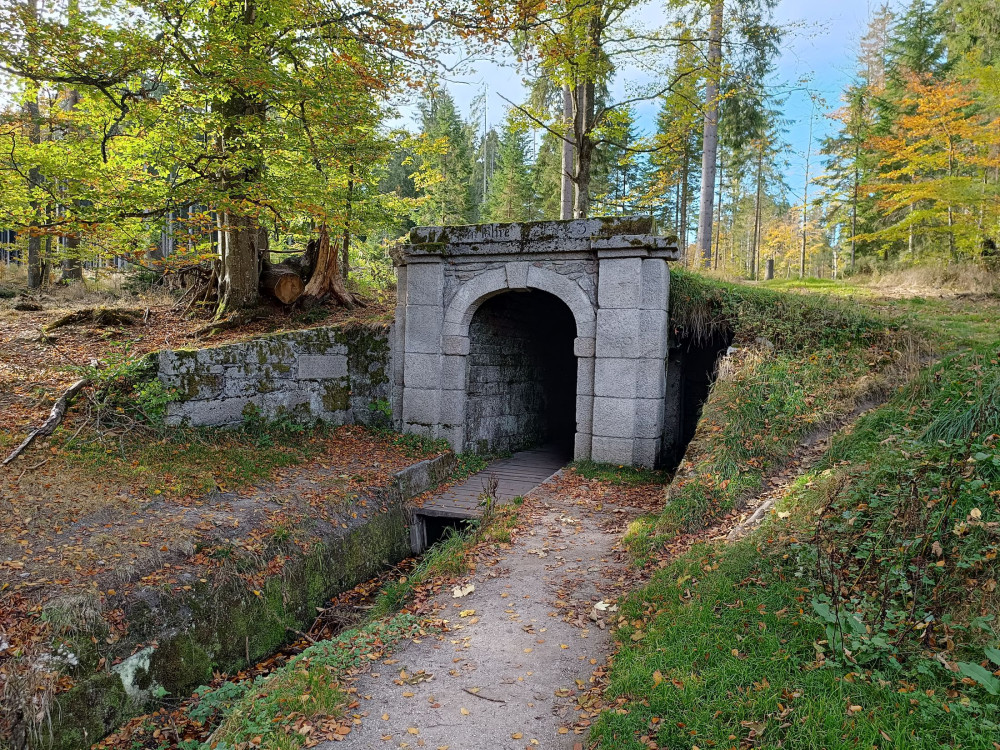 Plavební tunel